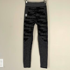Switch Yoga Camo Mix Leggings Sz S/M